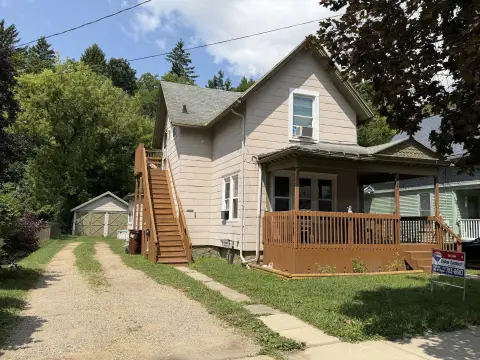 Well-Maintained Duplex with Garage