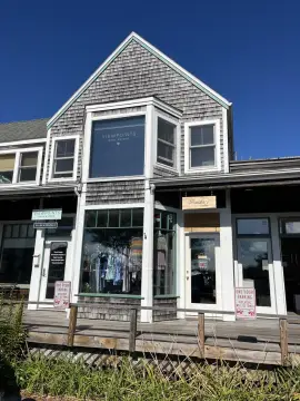 Prime Vineyard Haven Commercial Space