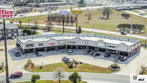 Multi-Use Retail Storefront