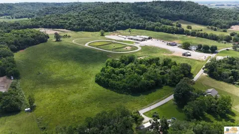 35 Acres Near Horse Cave