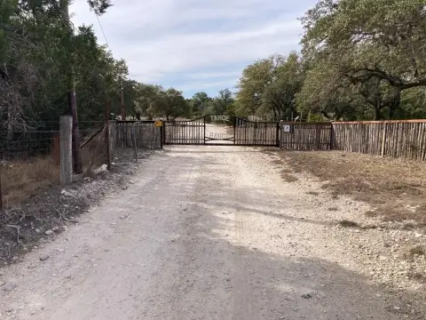 27.49 Acres in Harper, TX