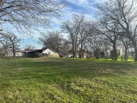 Land in Growing Springtown, TX
