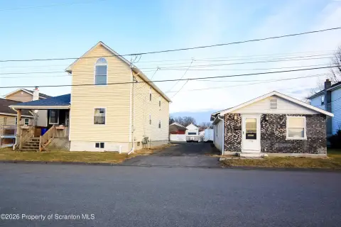 Versatile Property in Quiet Neighborhood