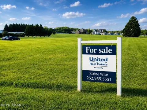 Waterfront Homesite in Lake Haven
