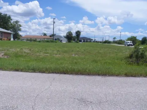 Corner Lot in Cape Coral