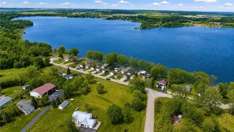 Spacious Corner Lot Near Pelican Lake