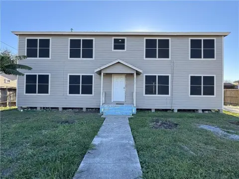 Four-Unit Quadplex with Updated Interiors
