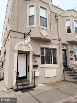 Turnkey Medical Office with Apartment