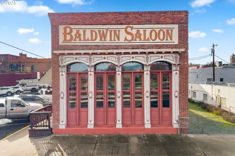 Historic Restaurant with Commercial Kitchen