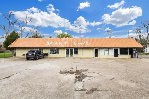 Retail Strip Center For Sale