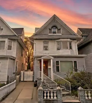Three-Unit Detached Triplex