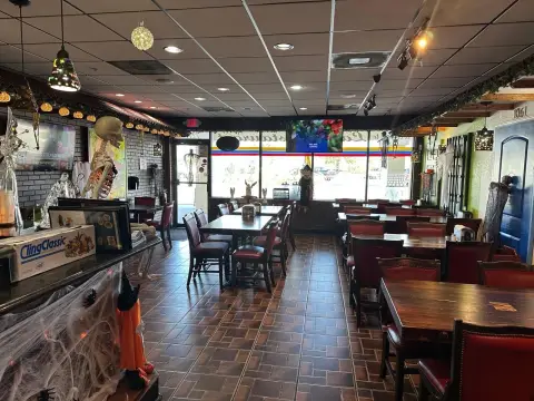 Established Restaurant in Busy Plaza