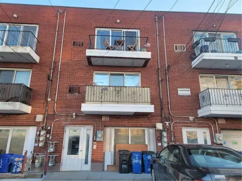 Mixed-Use Property with Office