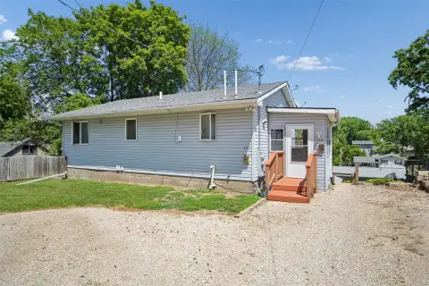 Up-Down Duplex With Rental Certificate