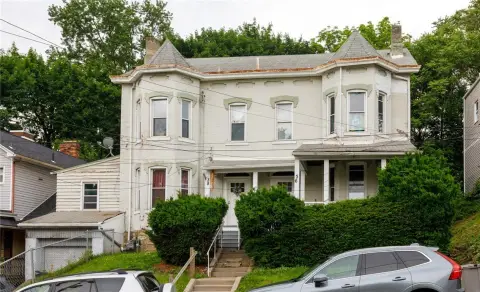 1920 Triplex with Updated Units
