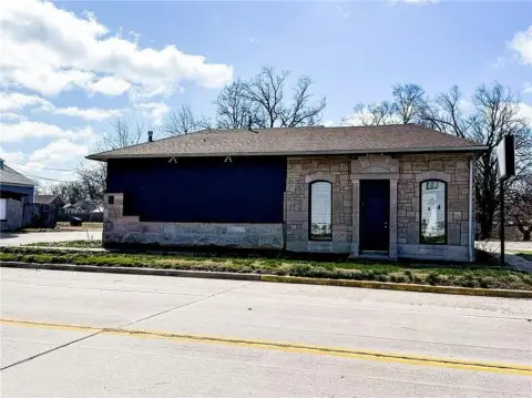 Oswego Commercial Building with Highway Frontage