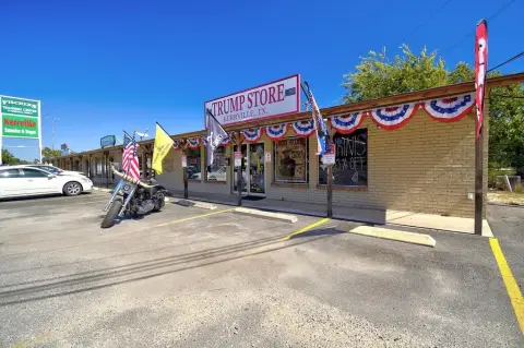 Retail Space with On-Site Parking