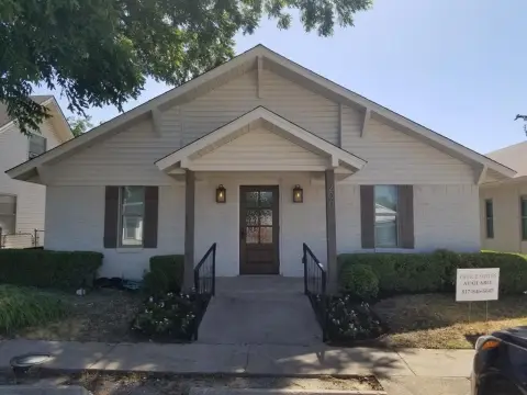Renovated Office Space in Rhome