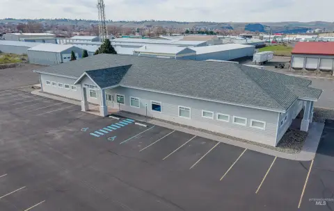 Clarkston Commercial Space For Lease