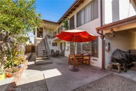 Fourplex with Courtyard & Garages