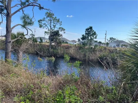 Cape Coral Waterfront Land Parcel