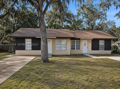 Renovated Duplex with Patio