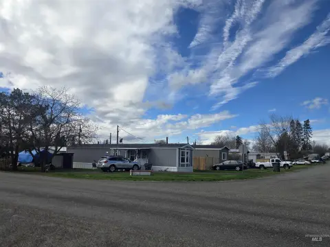 10-Unit Mobile Home Park