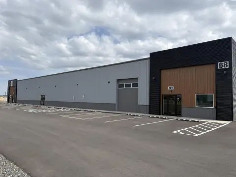 Flex Space With Secured Yard