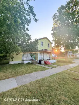 Renovated Duplex with New Roof