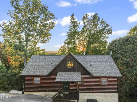 Updated Cabin Near Dollywood