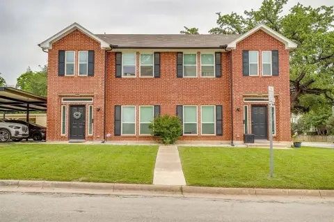 Updated Duplex Near TCU Campus