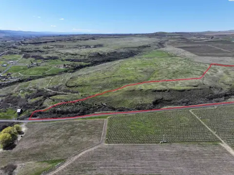 Agricultural Land Parcel with Irrigation Water