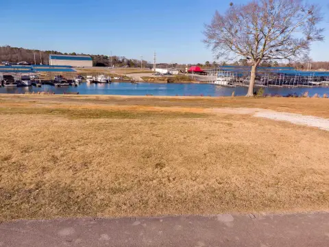 Waterfront Lot on Shoal Creek