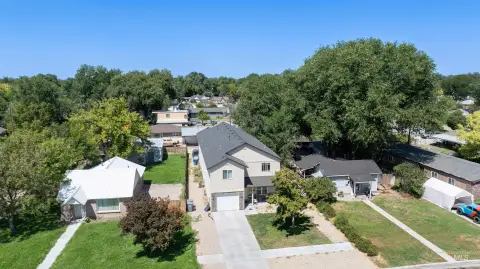 Duplex with Separate Utilities