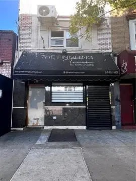 Flexible Retail and Office Storefront
