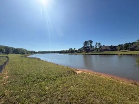 Waterfront Lot in Hunters Creek
