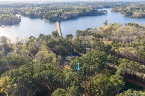 Residential Lot in Twin Oak Shores