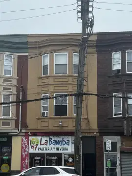 Mixed-Use Property Near Tourist Attractions