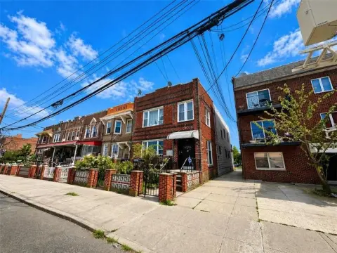 Gravesend Four-Family Investment Opportunity