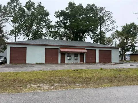 Flex Building With Garage Bays