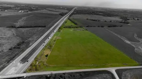 25 Acres Vacant Land I-35