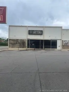 Retail Space in Muskogee, OK