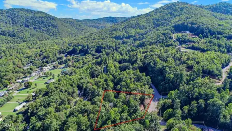 Acre Lot Near Smoky Mountains