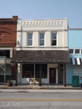 Mixed-Use Income Property