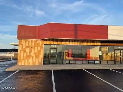 Retail Storefront on Busy Route