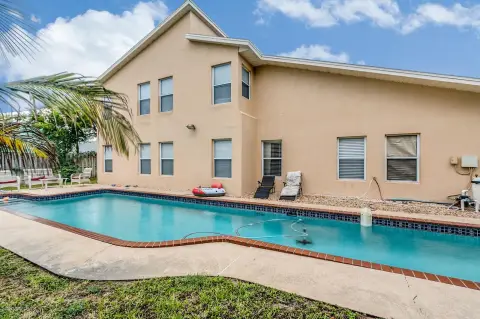 Updated Triplex with Pool