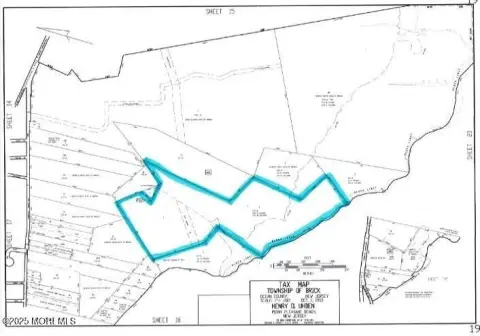 Expansive Land Parcel in Brick