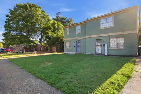 Side-by-Side Duplex with Central HVAC