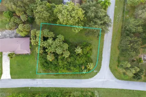 Corner Lot in Lehigh Acres