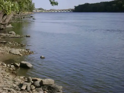 Illinois Riverfront Recreational Land